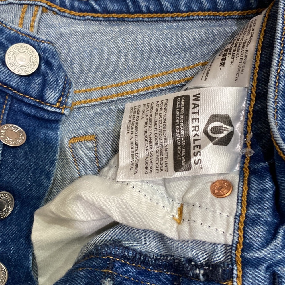 2 pairs of button fly Levis - Picture 5 of 7